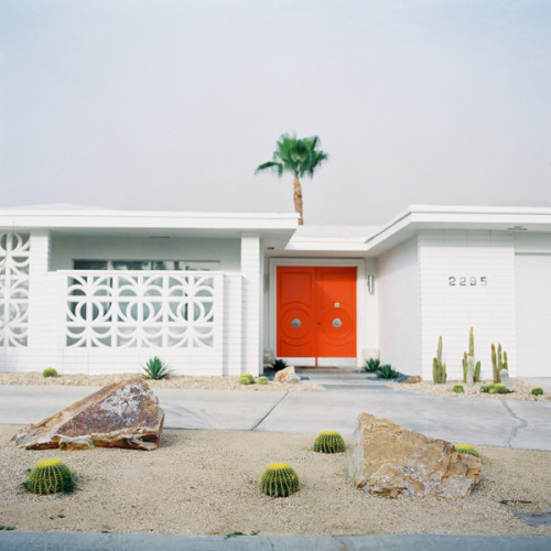 (via Palm Springs on Hasselblad « Jose Villa | Fine Art Weddings)Palm Springs, California, USA