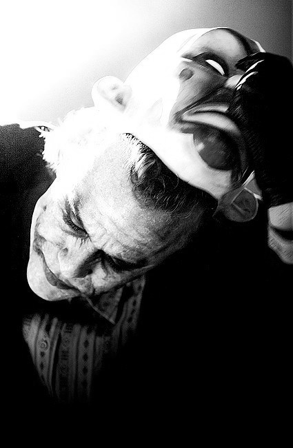 optimus-strut:  :( wish he still lives. such a sick actor!