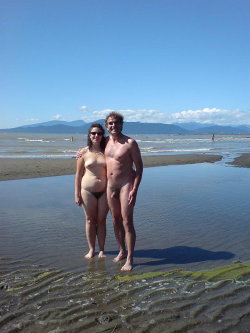 nudecouples.tumblr.com post 23758908713