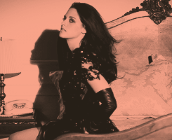 yellyhaim:  Kristen Stewart | Elle US BTS, June 2012 (x) 