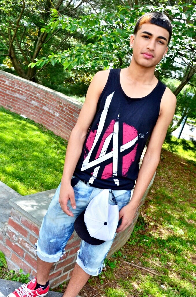 shymight69her:  TRILL $HIT  Hmm well his a cutie