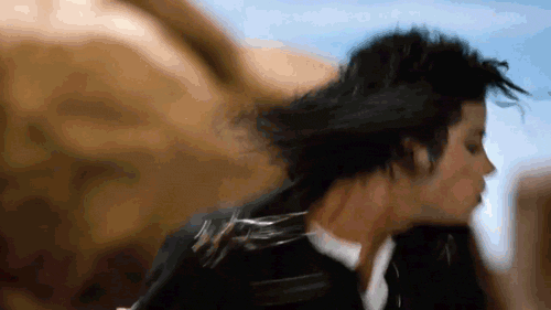 Quando eu derrubo algum objeto de vidro dentro de casa: