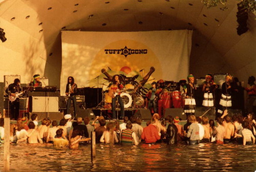 esecune: Bob Marley es el Reegae -&gt;