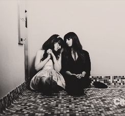 j-thirlwalls-deactivated2017070:  new girl things → jess&amp;cece↳ jess