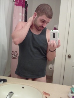 perfectlyshaped:  kytastro:  Shower buddeh required.   omg what are you doing kyle?! lol   Good god