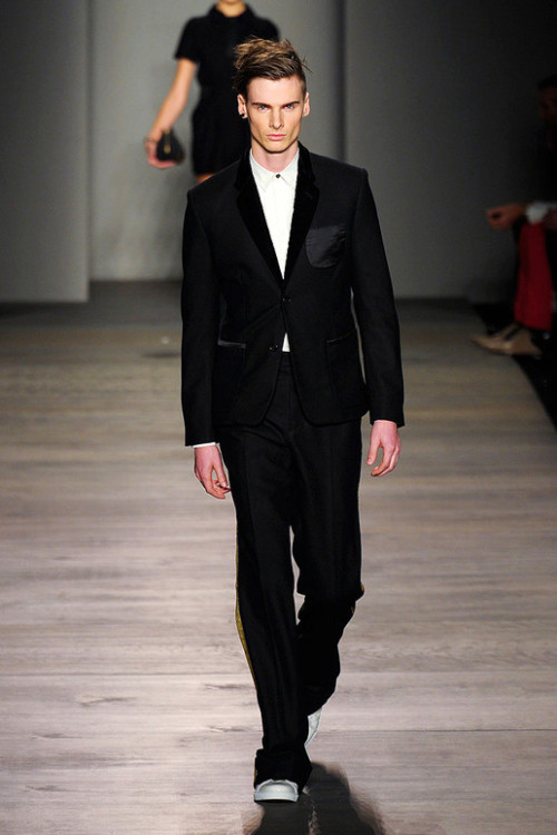 misguided-models:  Marc by Marc Jacobs, Fall 2012
