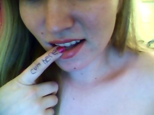 lipstick-and-lust: Let me be your cum slut.