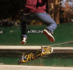 i-am-classy:  Neer, Nollie Flip