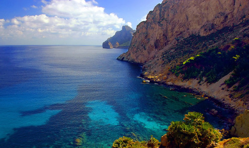 Cala Boquer in north-eastern part of Mallorca Island, Spain (by Jonsey Boy).