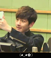 areumdawoyo:  fyeahexogifs:  You little cute camwhore  look at his proud expression