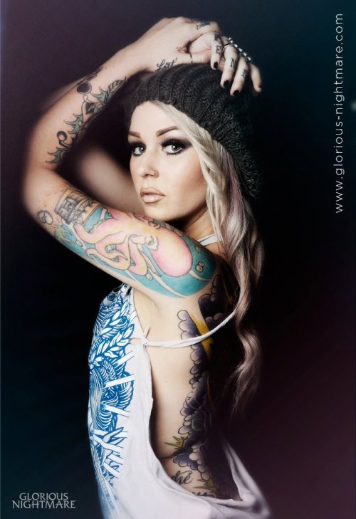 tattoo-inked:  FOLLOW FACEBOOK PAGE:  Tattoo Inked and Hot http://www.facebook.com/pages/Tattoo-Inked-and-Hot/195268640548751 