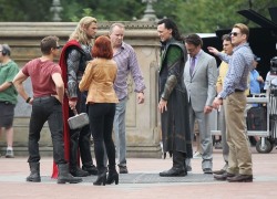 sassylazzy:  everyone take a moment and look at how jeremy renner is standing. okay bye.  Eu só vi, pq comentaram. Jeremy, Jeremy&hellip; :p