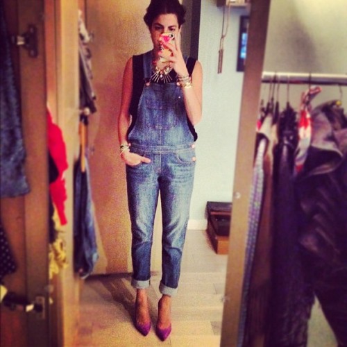 baroquedown:
“ themanrepeller:
“ Under over aLLz
”
I need overalls
”