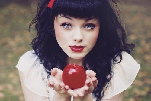 … Se Branca de Neve não tivesse mordido a maçã, talvez ela não teria beijado o príncipe, e talvez não tivesse o seu feliz para sempre. Às vezes temos que nos arriscar para que as coisas aconteça. dreaming-of-you-and-me