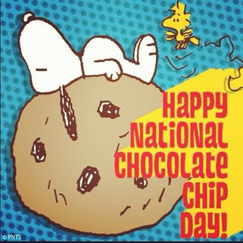 syalita:  #snoopy #happy #national #chocolate #chip #Day (Wurde mit instagram aufgenommen)  あるある