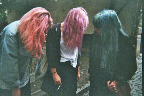 my god….if i could dye my entire hair these colors… i would totally do it