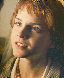evelinasarchive-blog:  Emma Watson in My Week with Marilyn.  
