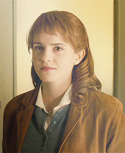 evelinasarchive-blog:  Emma Watson in My Week with Marilyn.  