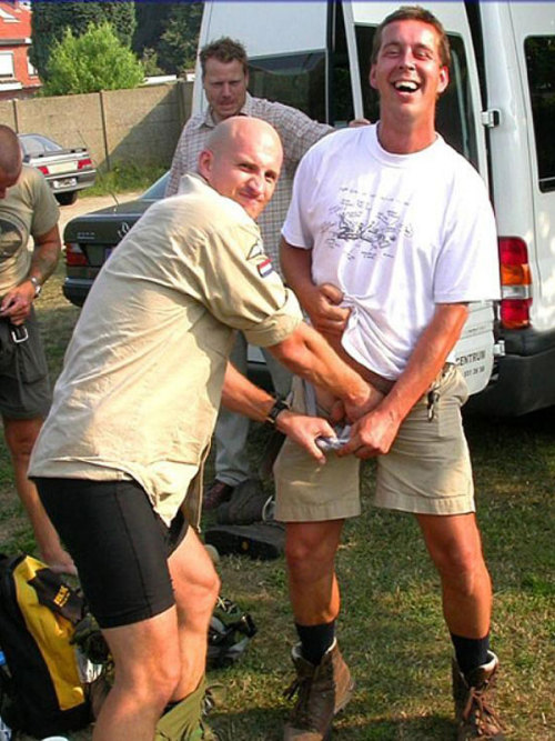 randydave69:  I’d like to grope the groper! HOT MASCULINE men on this AMAZING collection: http://dirtyotter.tumblr.com/ 