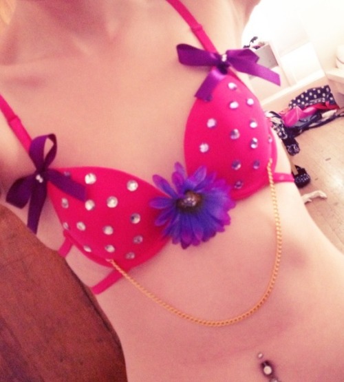 RAFERS BUY this bra for edc! or any rave 38$ way cheaper than other etsy listings&lt;3ladies if you 