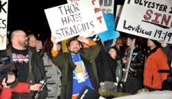 drthunder138:  pirateking001:  Kevin smith with friends, and a bunch of fans and students of the school showing his film at sundance…they are protesting, a protest of the Phipps protesting saying God hates fags….  i’ve always loved kevin smith. 