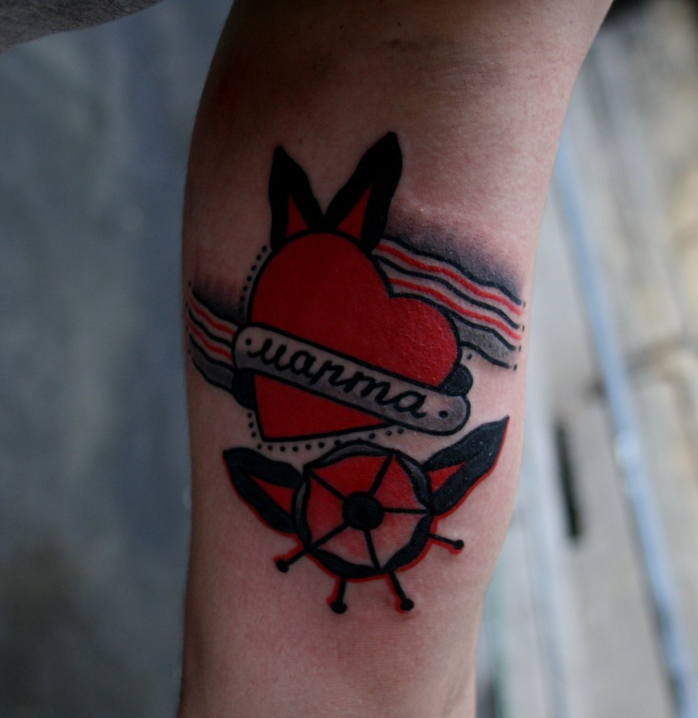 tattoome:
“ follow http://kingdomtattoo.tumblr.com/
”