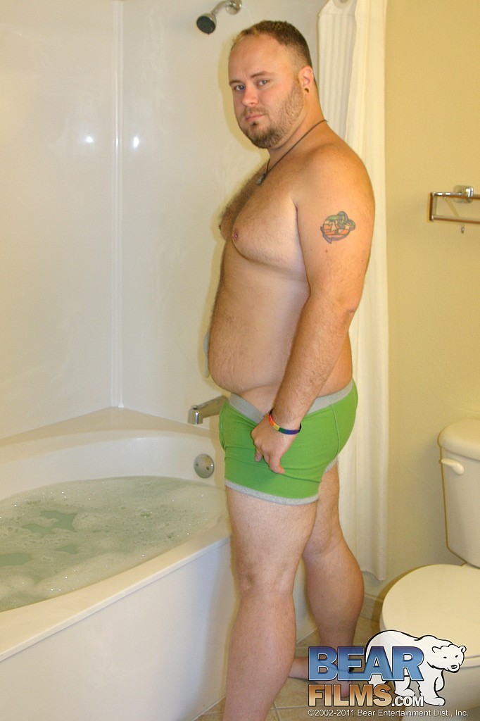 authentic13:  cubbysworld:  heres a few pix from my model shoot with bearfilms, hope