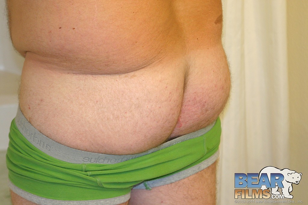 authentic13:  cubbysworld:  heres a few pix from my model shoot with bearfilms, hope