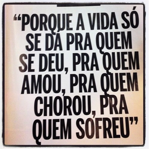 sorrisos corroem como mil fatos.