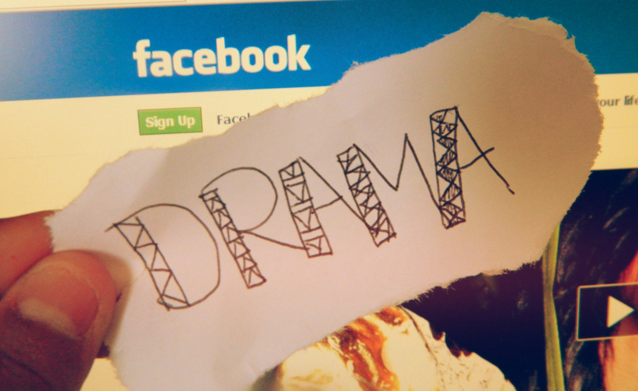 overdoesed-dopeness:  This Is Why iPerfer Tumblr ♥ Facebook Is Full Of Drama !