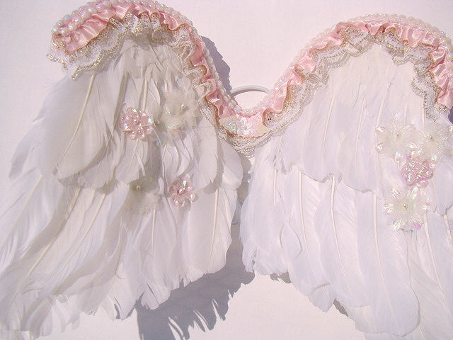 drug-child:  Just put up some small angel wings on our etsy &lt;3 https://www.etsy.com/listing/100008961/small-angel-wings-lace-flowers-pearl