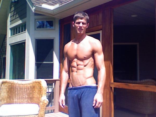 darthjoey:  Jeff Tomsik wearing his shorts 