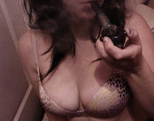 Sex bra smoke pictures