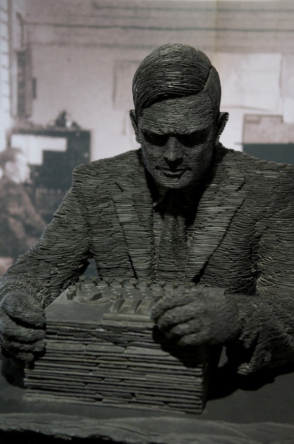 myedol:  Slate Sculpture by Stephen Kettle 