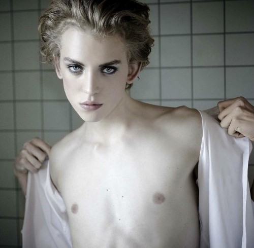 katalepsja:  Jelle Haen by Iris Planting (via The Beauty Hunter)