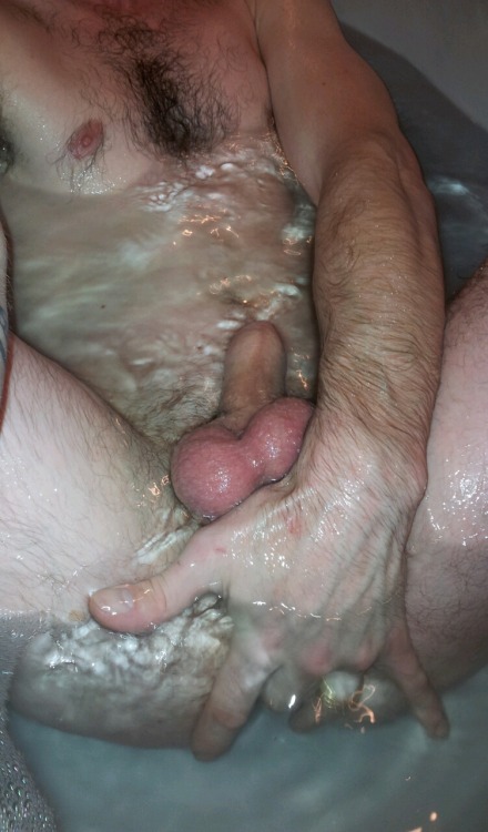 Sex bumfinger:  Got excited in the bath :P  pictures