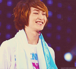 faenam-deactivated20180104:  Smiling Jinki+hair flicks = more cuteness. (*≧▽≦)