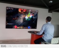 9gag:  Playing Diablo 3 like a boss 