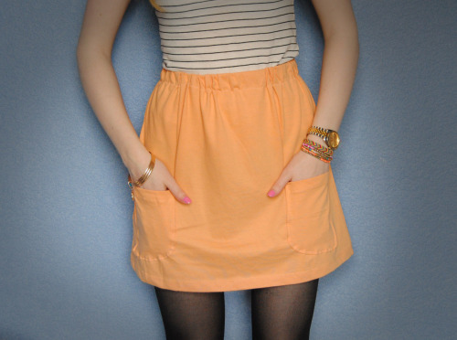 fashioneater:Friday’s DIY - how to make a pocket skirt from one large tshirt! Click here for m