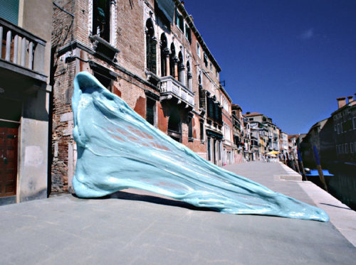 Chewing in Venice 1 + 2 _ Simone Decker 1999, Venice, 48. Biennale mireia  ◊ 