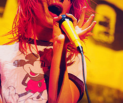   Photos of Hayley’s microphones asked by » katharzyna  