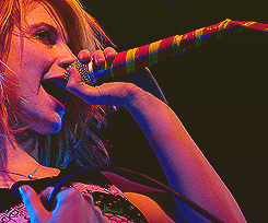   Photos of Hayley’s microphones asked by » katharzyna  