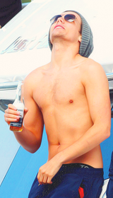 beautifuldirectionboys:  One Direction → Shirtless 
