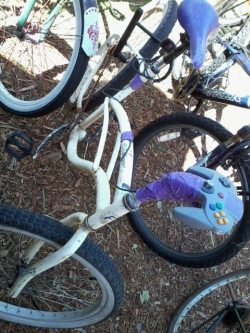 glorytotherescue24:  Byrons bike xD 