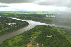 heyfranhey:  5pg:  Three countries. One picture. This is the junction of Iguazú and Paraná rivers, where three countries have their borders: Paraguay, Argentina, and Brazil.   