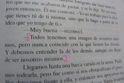 tia-del-quiosco:  h0pecatcher:  -las chicas de alambre.  weóoooooooooooooooon libro culiao bueno&lt;3.