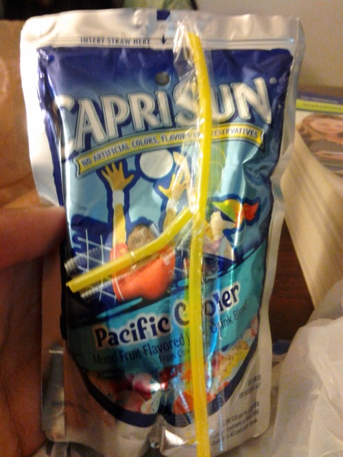 princesslunaslullaby:  alittlenarwhal:  How does that even happen? O.o  Your straw had a boner