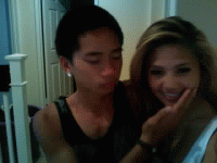 randumbangie:  I’m just so alone. Omfg They are so cute 