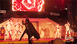 northmaan:Darth Vader & Boba Fett dancing to Smooth Criminal [x] @ Star Wars Weekends at Hollywo