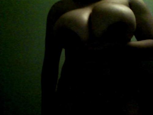 lanifantasyworld:  It’s been a while since I posted a topless pic. So here ya go. Thanks to all my l